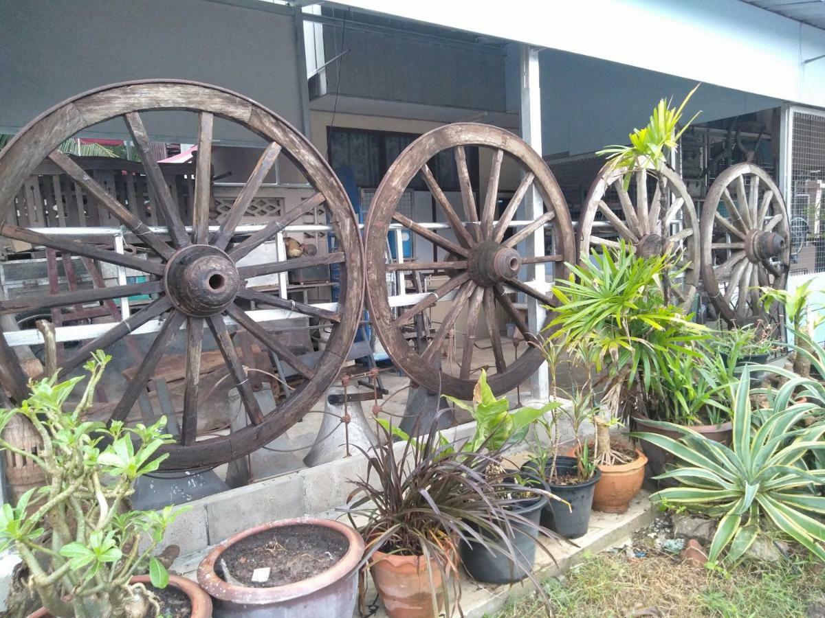 Ban Khun Rin Homestay Amphawa Exterior photo